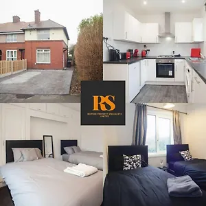  Holiday home Lovely 2 Bedroom House Central Location