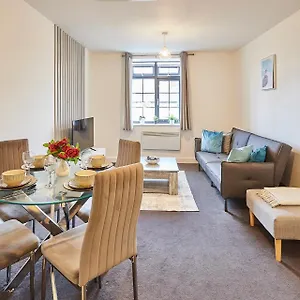 Brand New 1br W/ Full Kitchen Apartment Nottingham